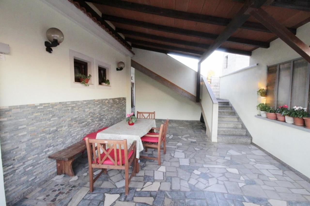 Apartments Zambratija With Sea View Buitenkant foto