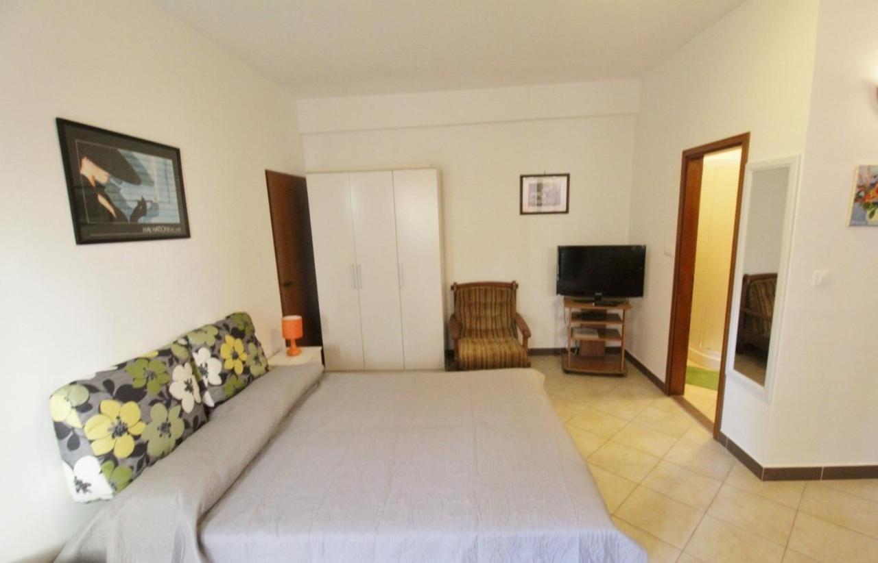 Apartments Zambratija With Sea View Buitenkant foto