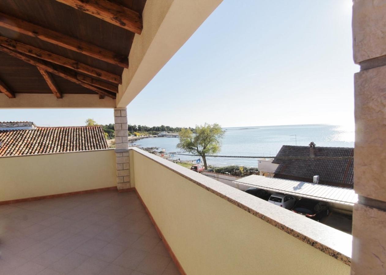 Apartments Zambratija With Sea View Buitenkant foto