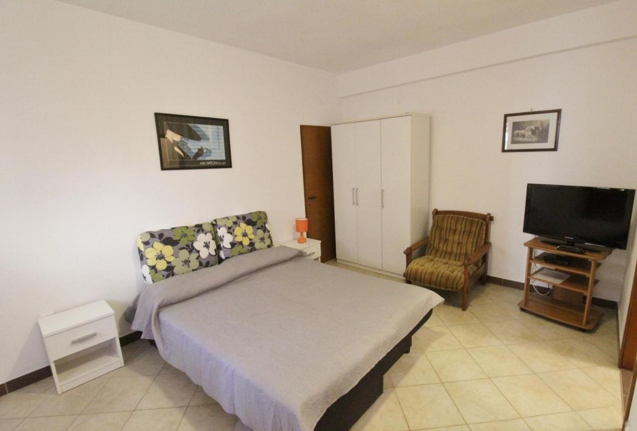 Apartments Zambratija With Sea View Buitenkant foto