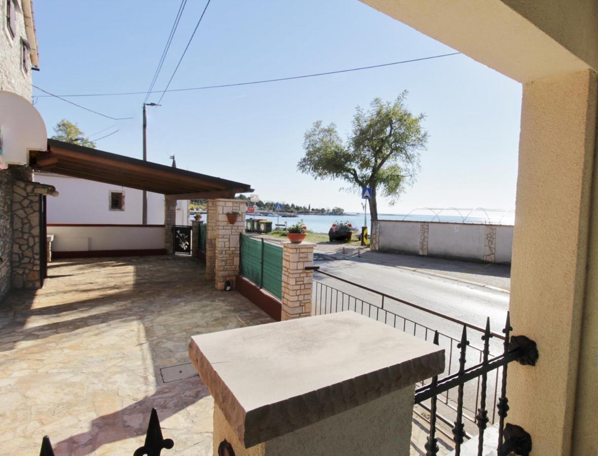 Apartments Zambratija With Sea View Buitenkant foto